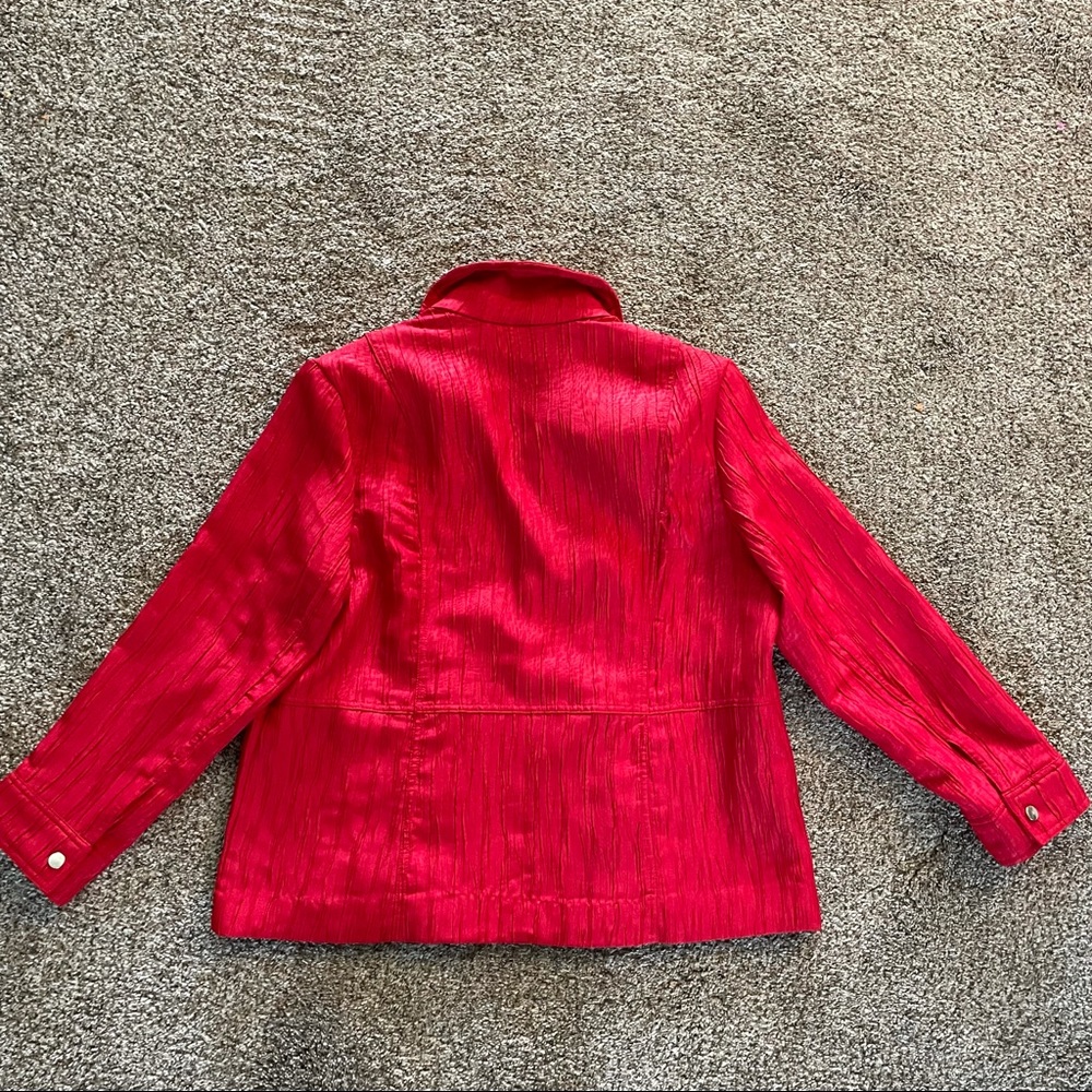 Red Jacket - Picture 2 of 8